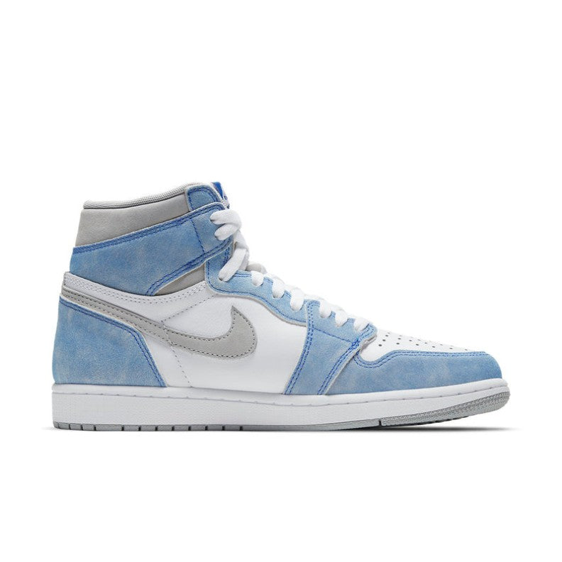 Air Jordan 1 Retro High OG 'Hyper Royal Light Smoke Grey' 555088-40237.80