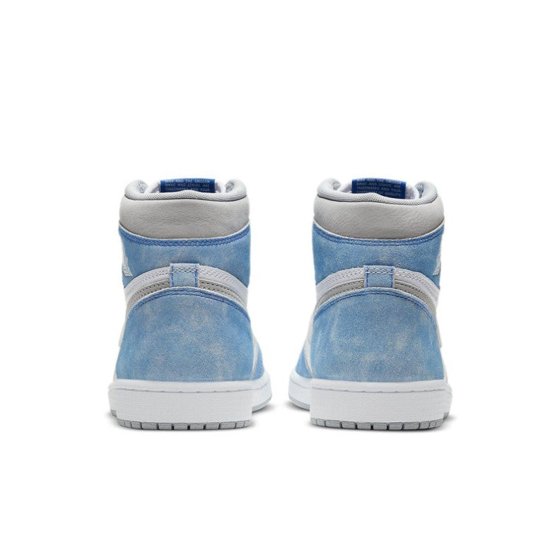 Air Jordan 1 Retro High OG 'Hyper Royal Light Smoke Grey' 555088-40237.80