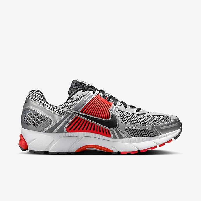 Men's Nike Zoom Vomero 5 Metallic Silver/Black (FJ4151 005)