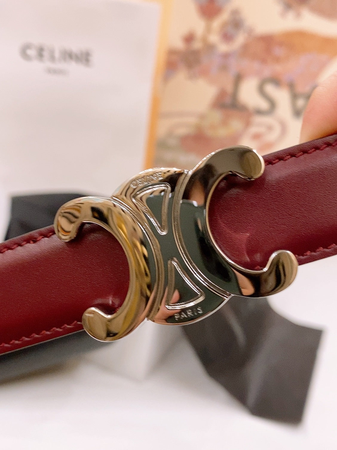 CELINE 25S BELT 25MM REVERSIBLE TRIOMPHE IN BURGUNDY CALFSKIN 565533