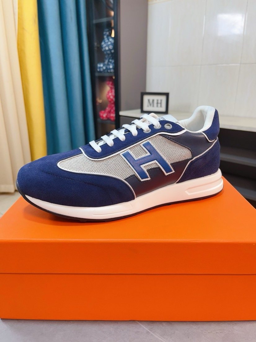 Hermès Navy Blue H-Detail Low-Top Sneakers