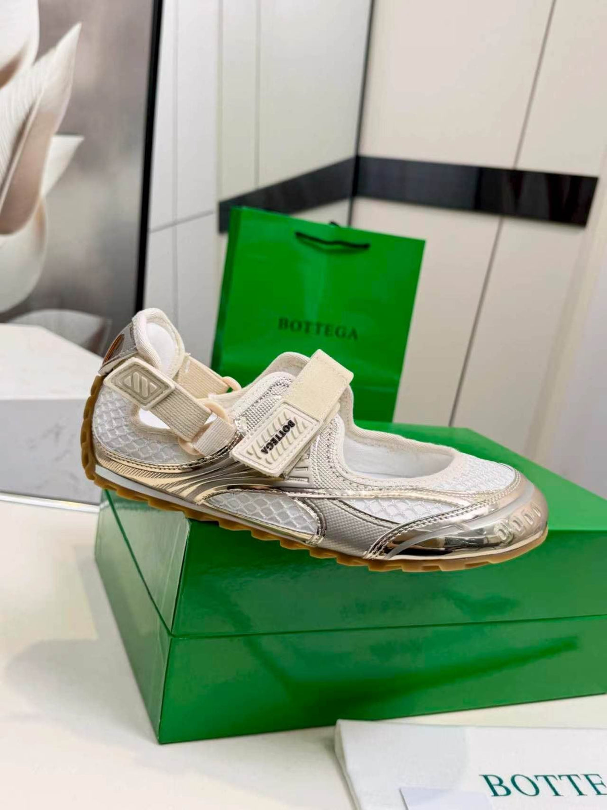Bottega Veneta White & Silver Strap Low-Top Sneakers