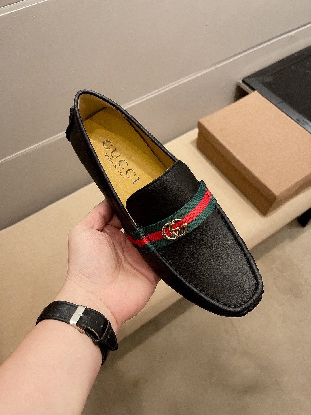 Gucci Men's Black Stripe Driving Loafers