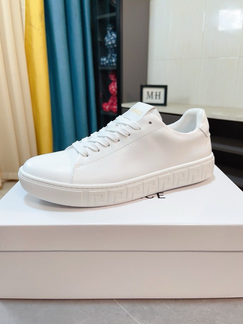Versace Men's Low-Top Lace-Up Sneakers